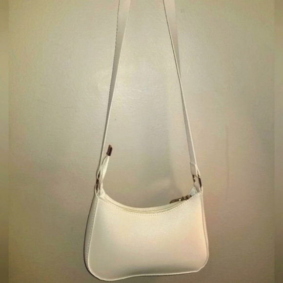 Sold Cream Baguette Shoulder Bag Purse - Picture 2 of 3